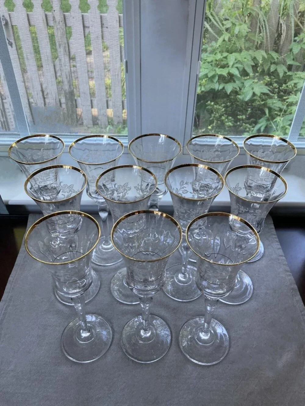 MIKASA Antique Lace Stemware, Wine Goblet, Gold Details, Etched Florals, MULTI !